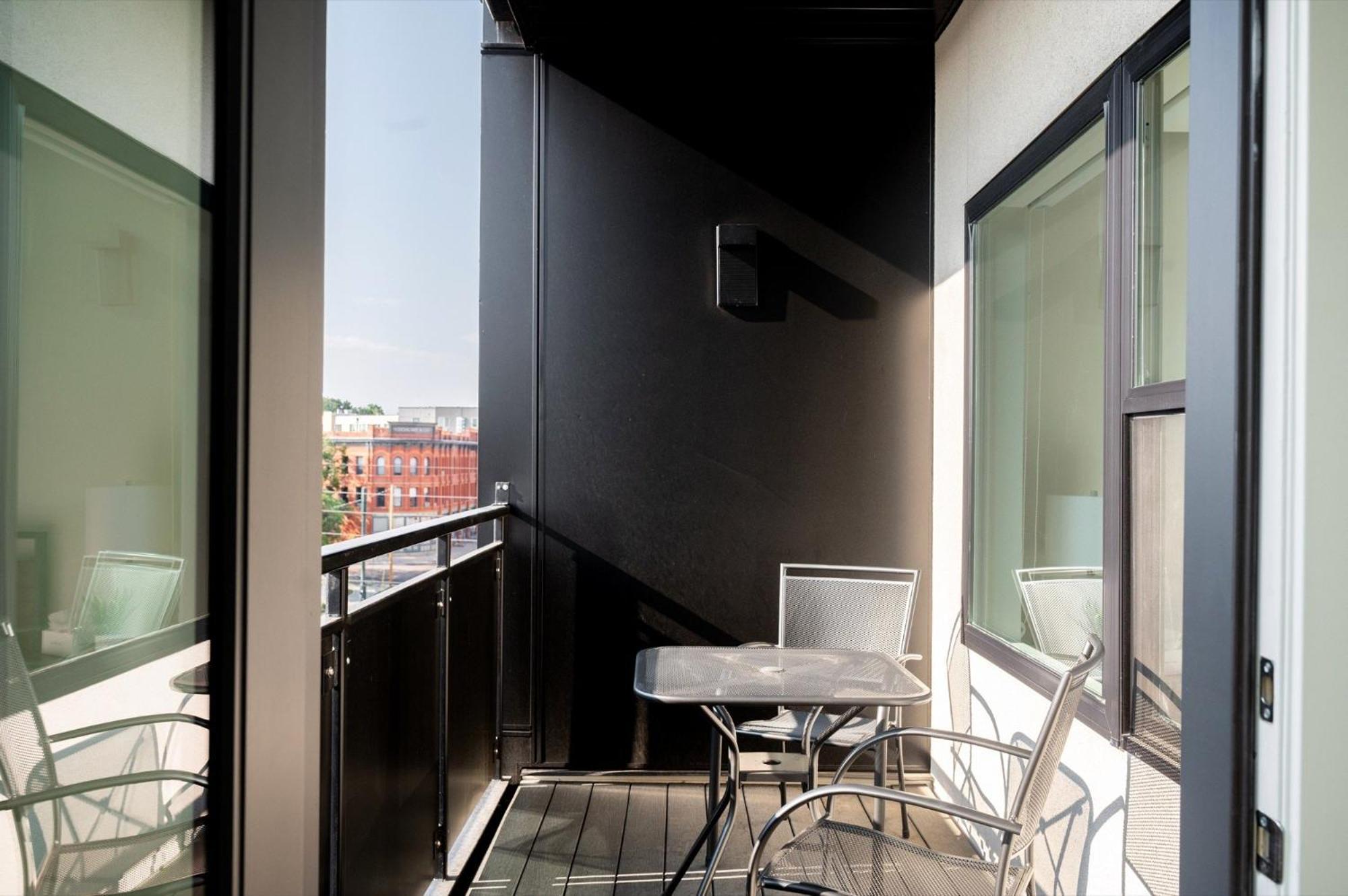 Views - Luxe Loft - Zuni Lofts *