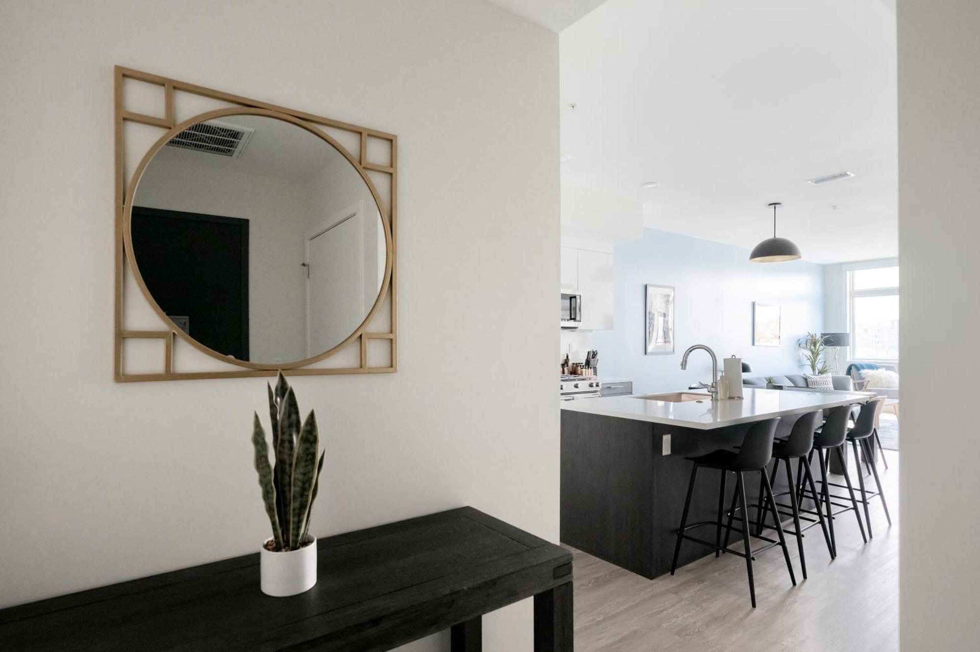 Views - Luxe Loft - Zuni Lofts Holiday home *